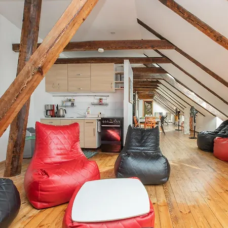 Mansard In Old Town Διαμέρισμα *