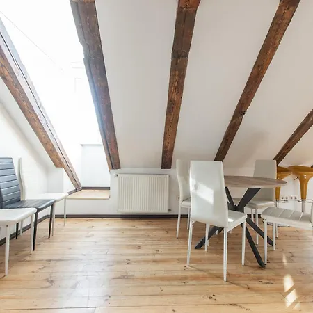 Mansard In Old Town Lägenhet *