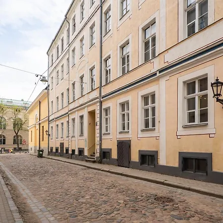 Mansard In Old Town