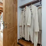 Mansard In Old Town Apartman