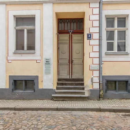 Mansard In Old Town