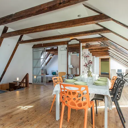 Mansard In Old Town Apartment Riga